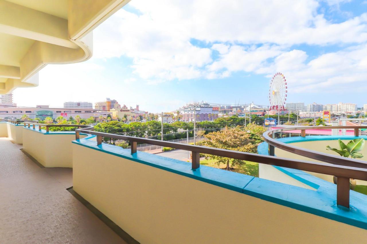 Condominium Hotel Mihama Upi Chatan Luaran gambar