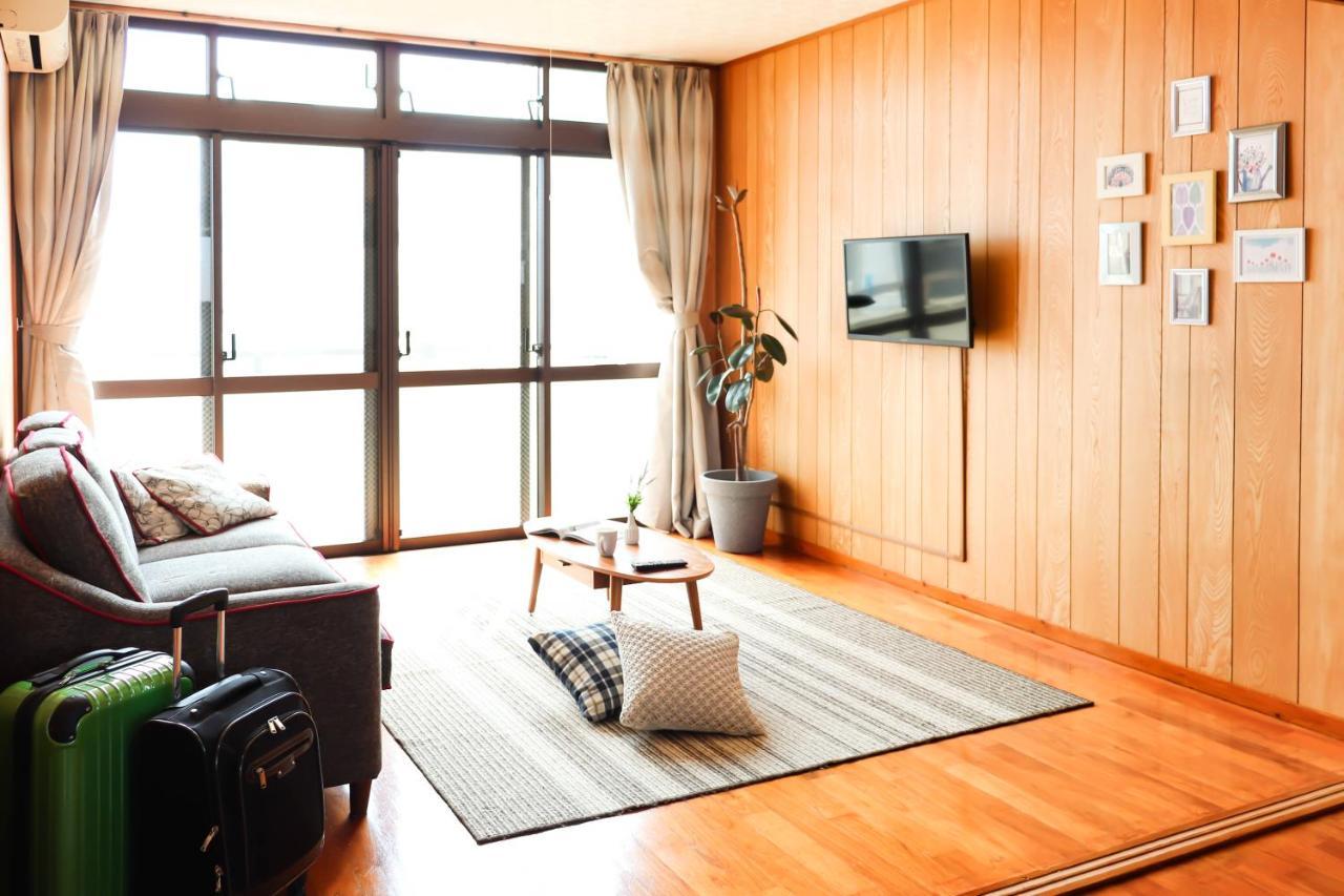 Condominium Hotel Mihama Upi Chatan Luaran gambar