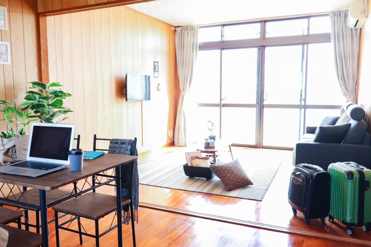 Condominium Hotel Mihama Upi Chatan Luaran gambar